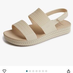 Reef women’s water vista sandal NWOT